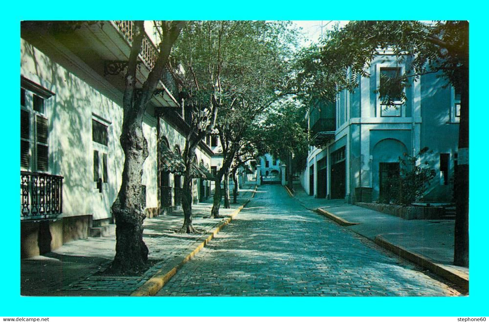 A900 / 541 PUERTO RICO San Juan Typical Street Scene - Puerto Rico