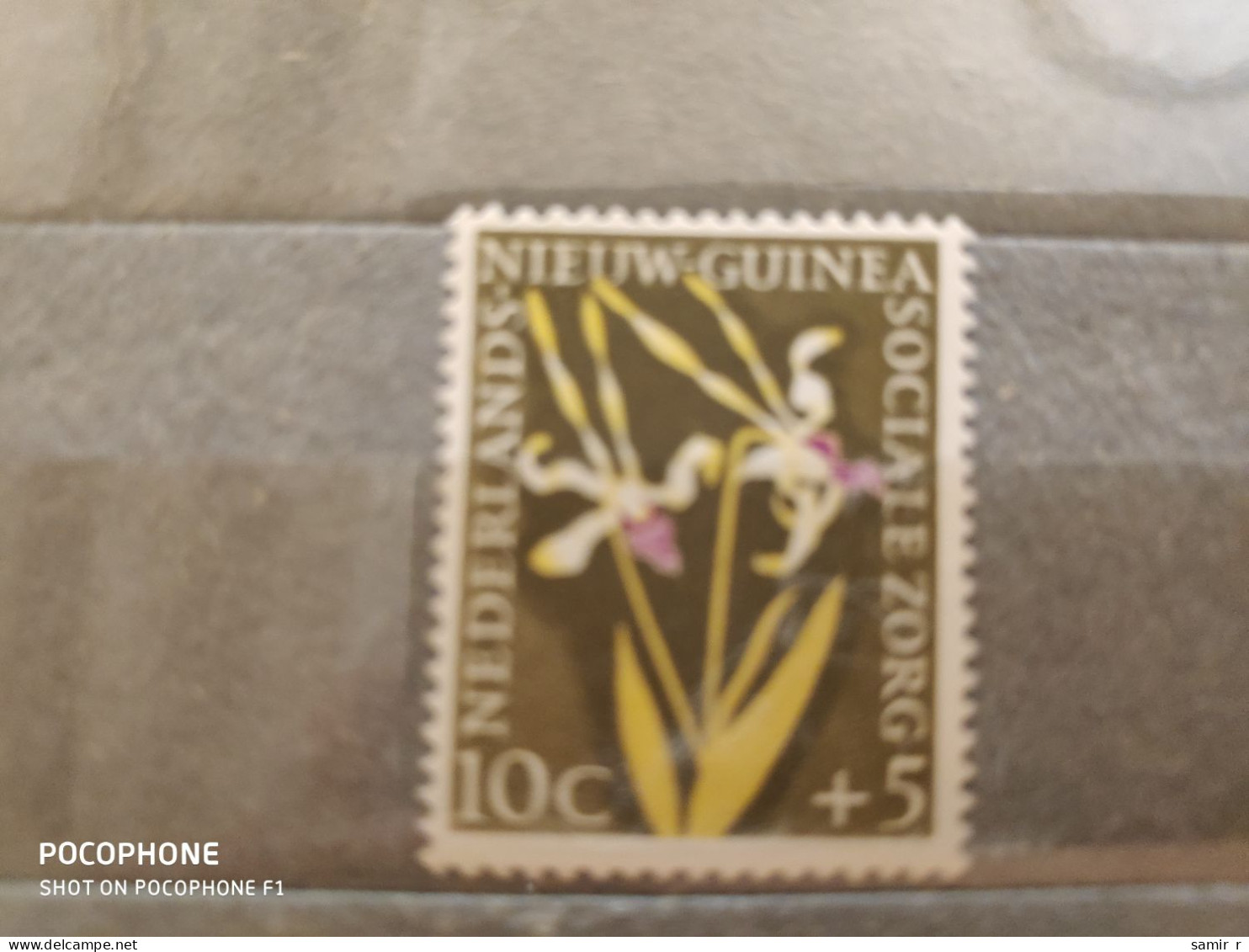 Guinea Nederland Flowers (F82) - Guinea (1958-...)