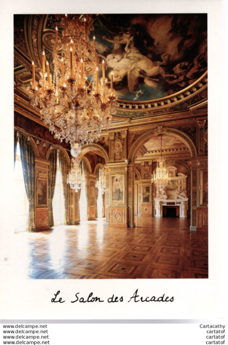 Plaquette-pochette de présentation de l'HOTEL DE VILLE de PARIS + Cartes postale des photos de Françoise MASSON .