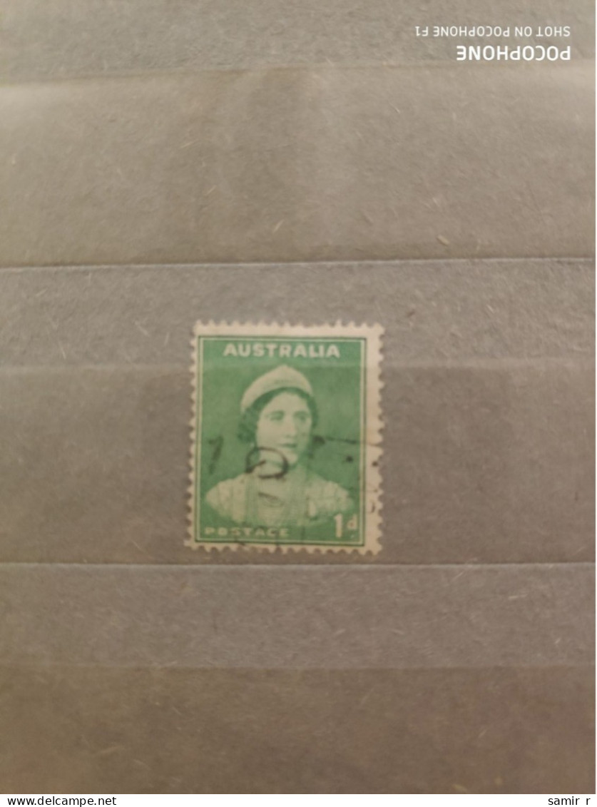 Australia	Persons (F82) - Used Stamps