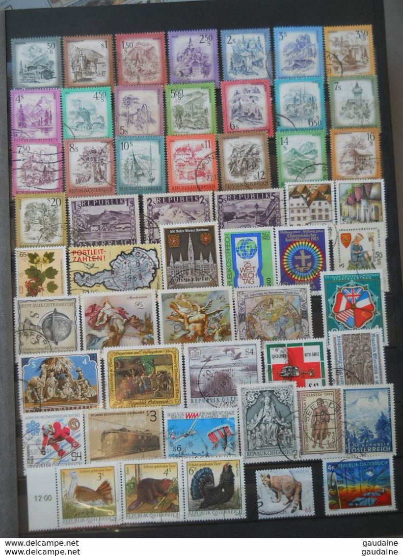 AUTRICHE - OSTERRIECH - LOT DE 250 TIMBRES DIFFERENTS - SET - COLLECTION - Collections