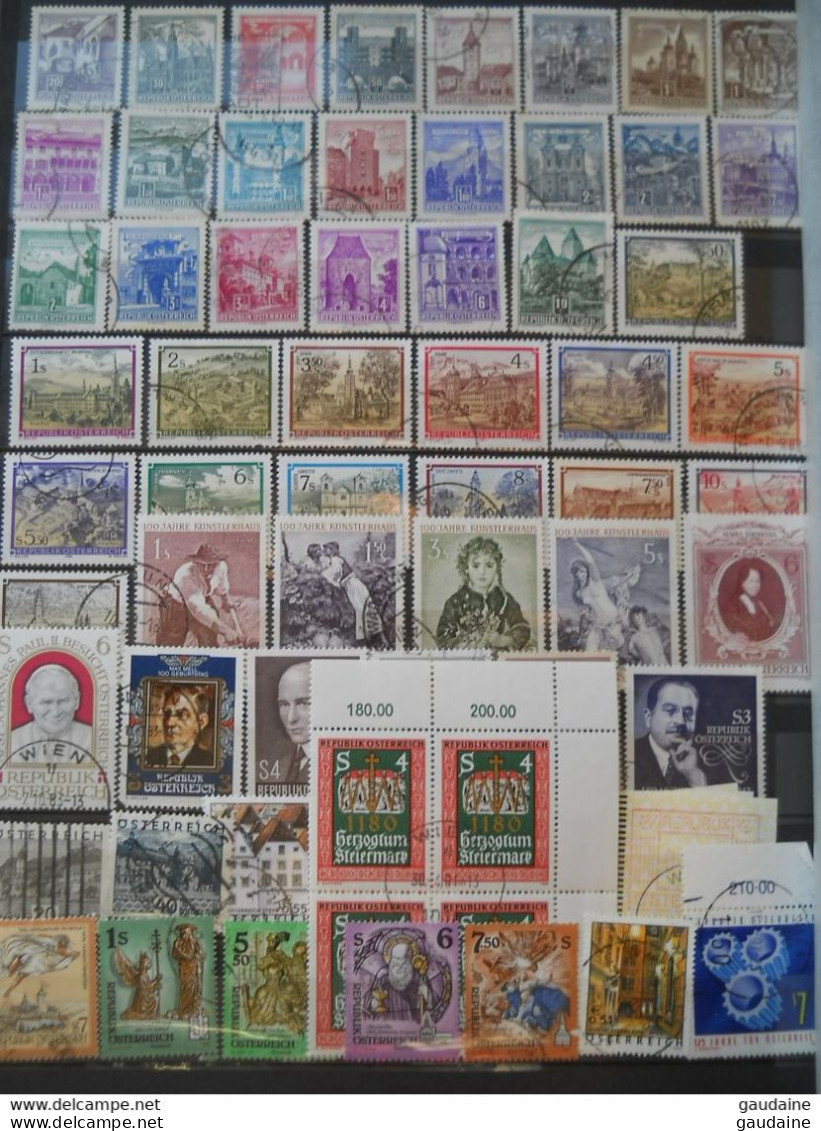 AUTRICHE - OSTERRIECH - LOT DE 250 TIMBRES DIFFERENTS - SET - COLLECTION - Collections