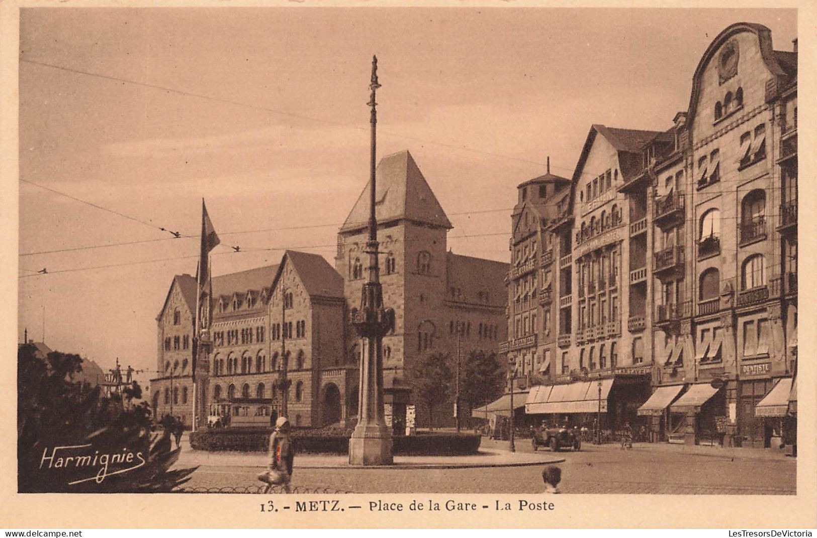 FRANCE - Metz - Vue Sur La Place De La Gare Et La Poste -  Carte Postale Ancienne - Metz