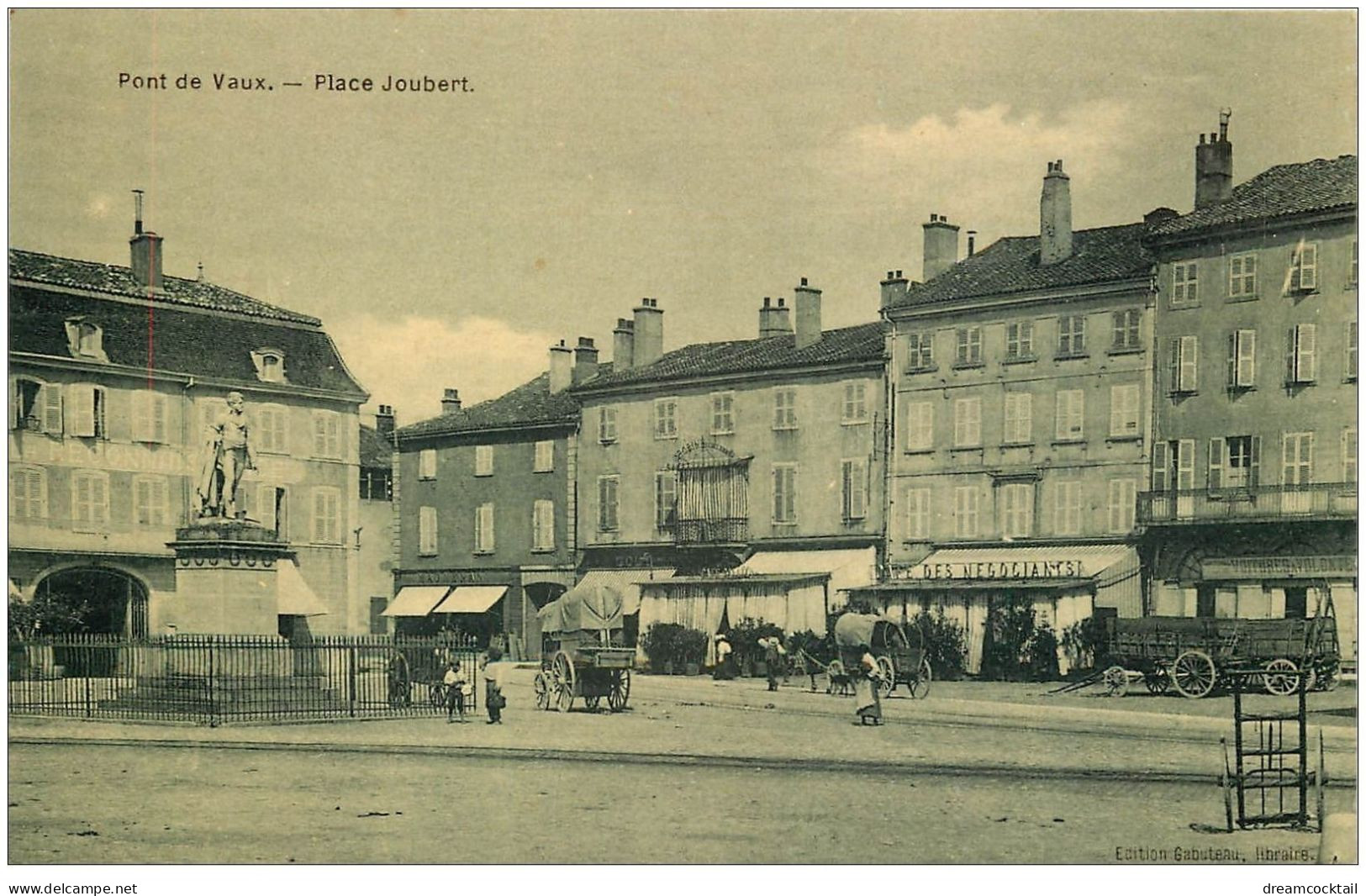 01 PONT-DE-VAUX. Place Joubert. Café Des Négociants - Pont-de-Vaux