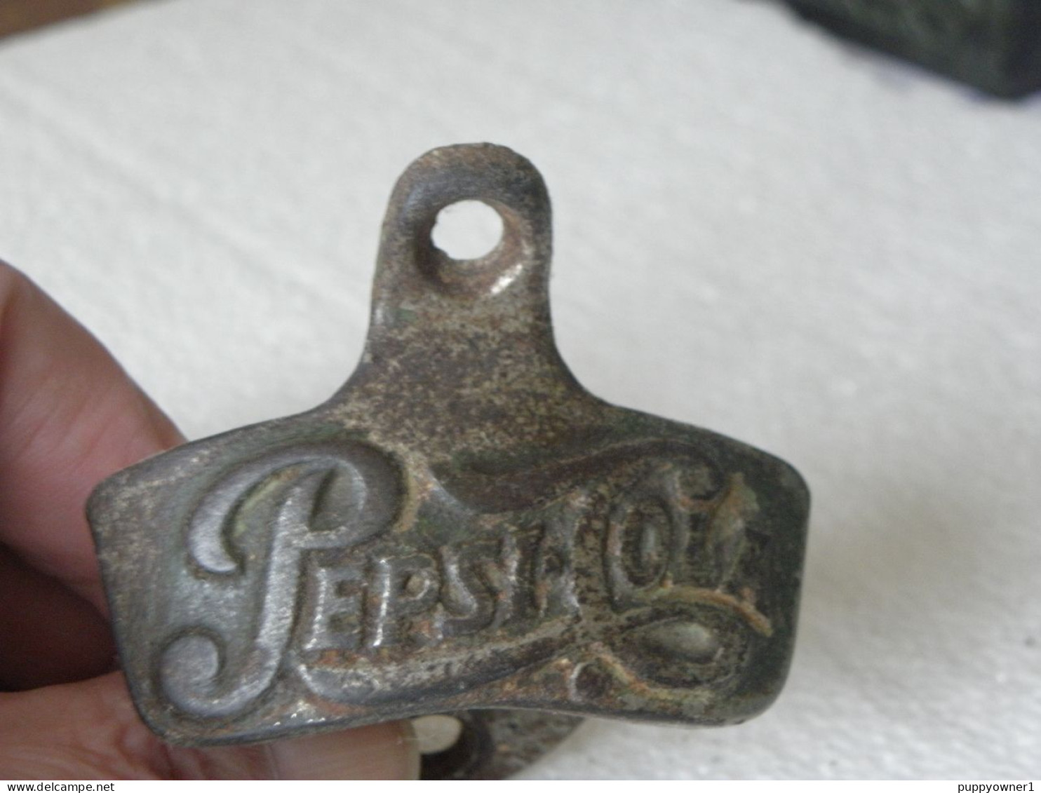 Ancien Ouvre-bouteille Pepsi Cola En Fonte - Flessenopener