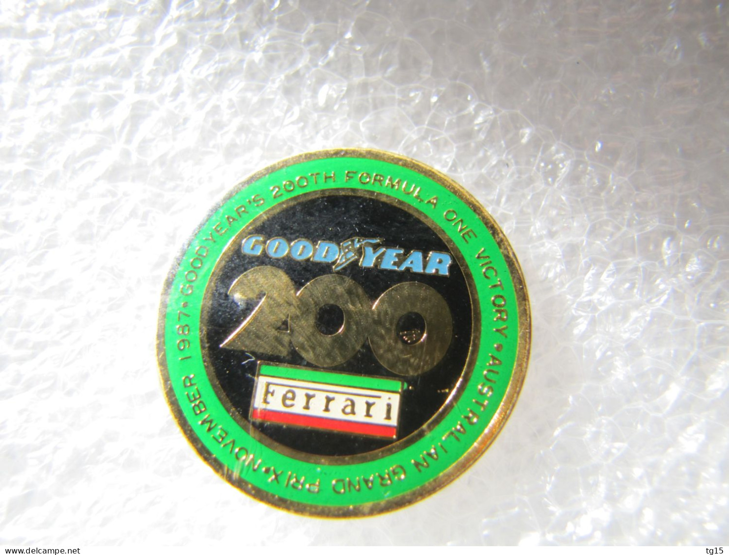 RARE PIN'S    FERRARI  200 ème VICTOIRE  GOODYEAR  AUSTRALIAN GRAND PRIX 1987 - Ferrari