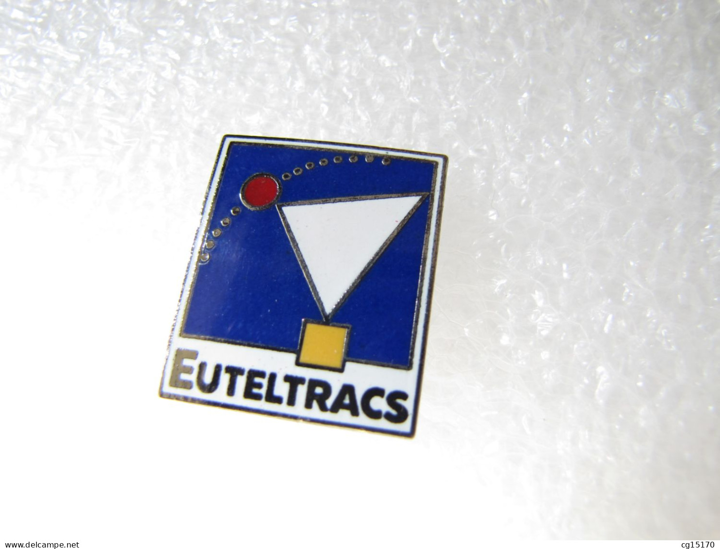 PIN'S   EUTELTRACS    SATELLITES  Email Grand Feu - Ruimtevaart