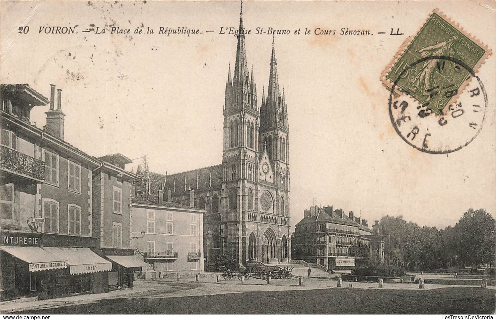 FRANCE - Voiron - Vue De La Place De La République - L'église St Bruno Et Le Cours Sénozan - Carte Postale Ancienne - Voiron