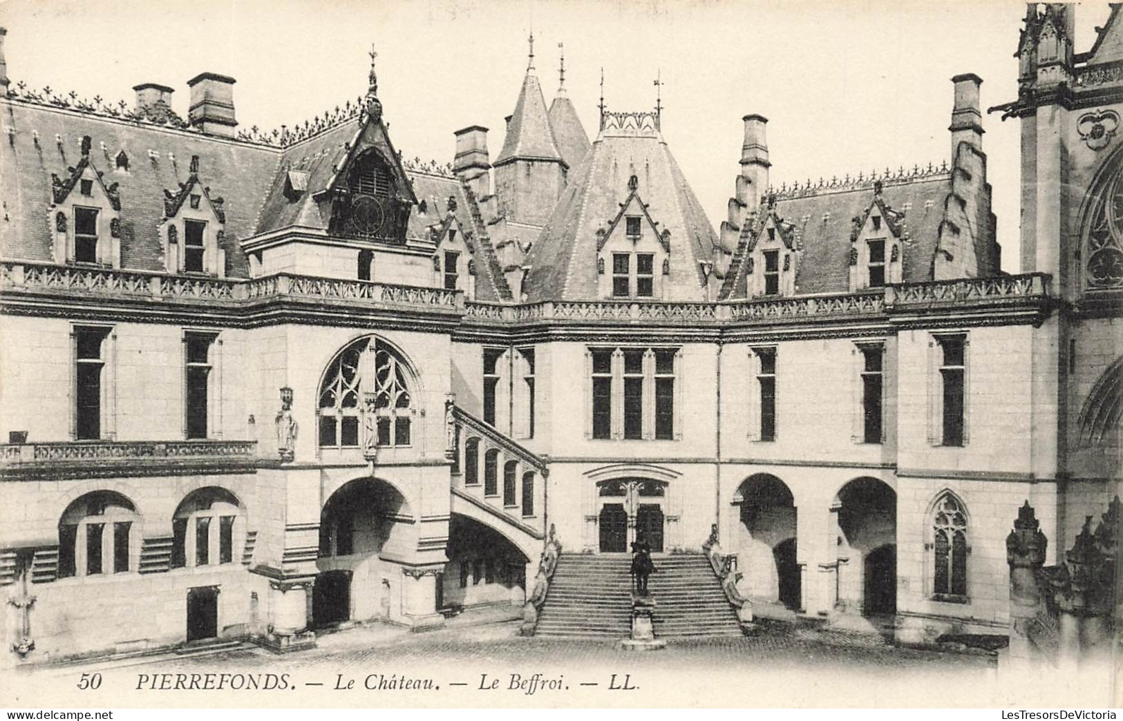 FRANCE - Pierrefonds - Vue Sur Le Château - Le Beffroi - Vue Générale - L L - Vue De L'extérieur -Carte Postale Ancienne - Pierrefonds