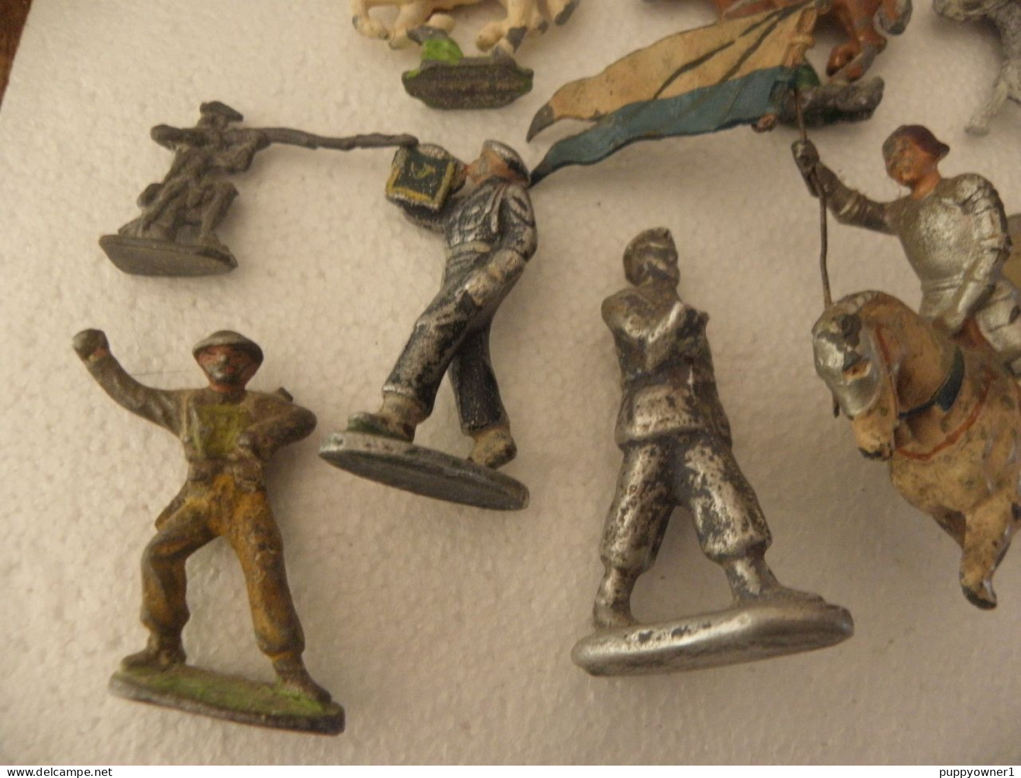 10 Antique Soldats Miniatures En Plomb - Zinnsoldaten