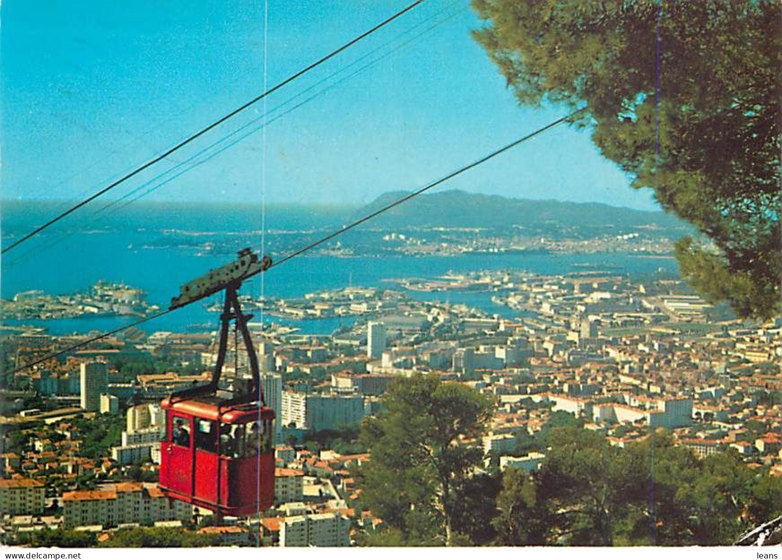 TOULON - LOT DE 146 CARTES POSTALES SEMI-MODERNES