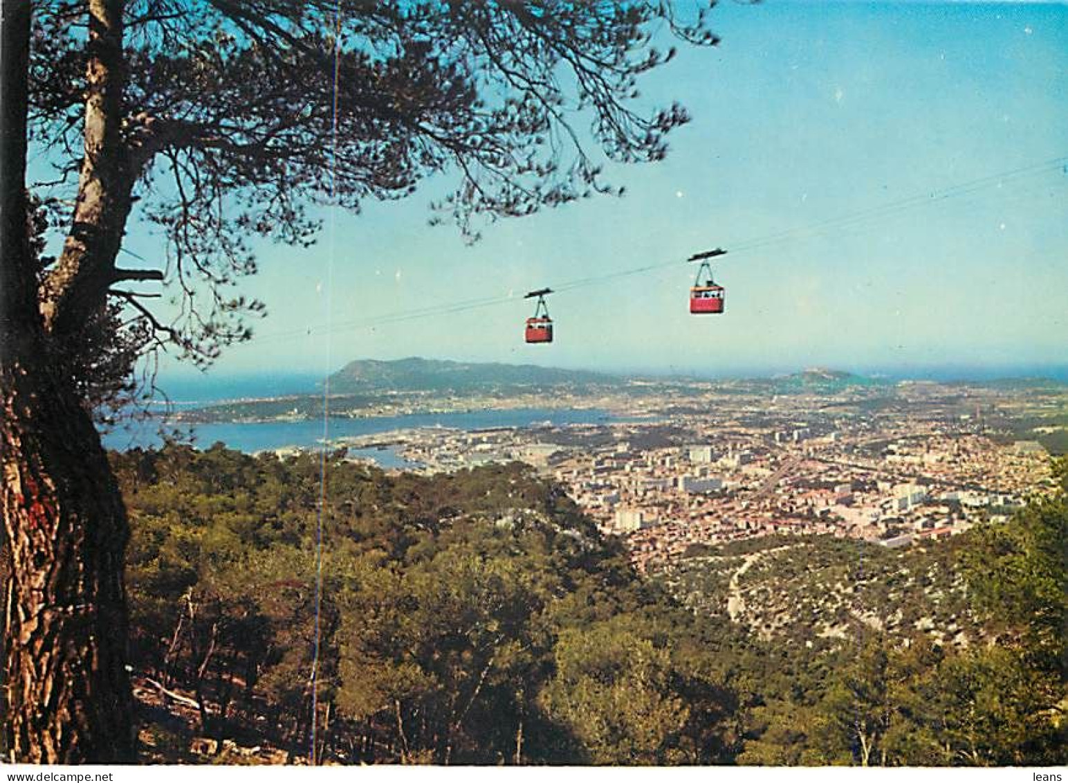 TOULON - LOT DE 146 CARTES POSTALES SEMI-MODERNES