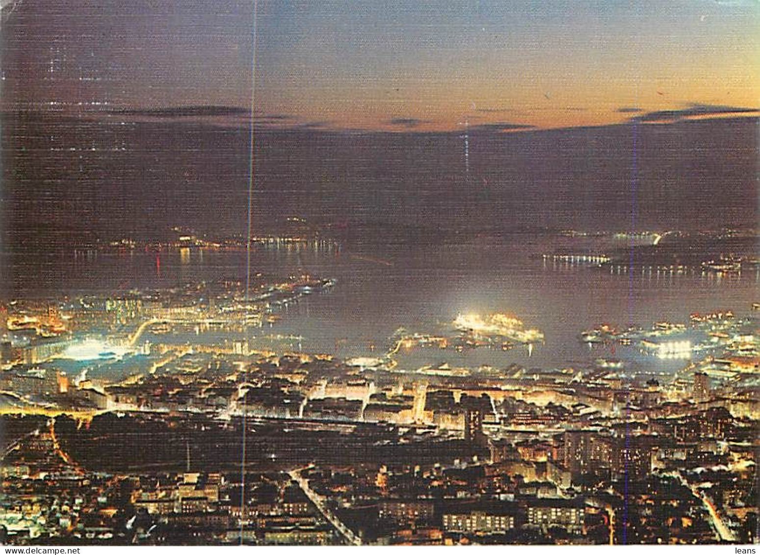 TOULON - LOT DE 146 CARTES POSTALES SEMI-MODERNES