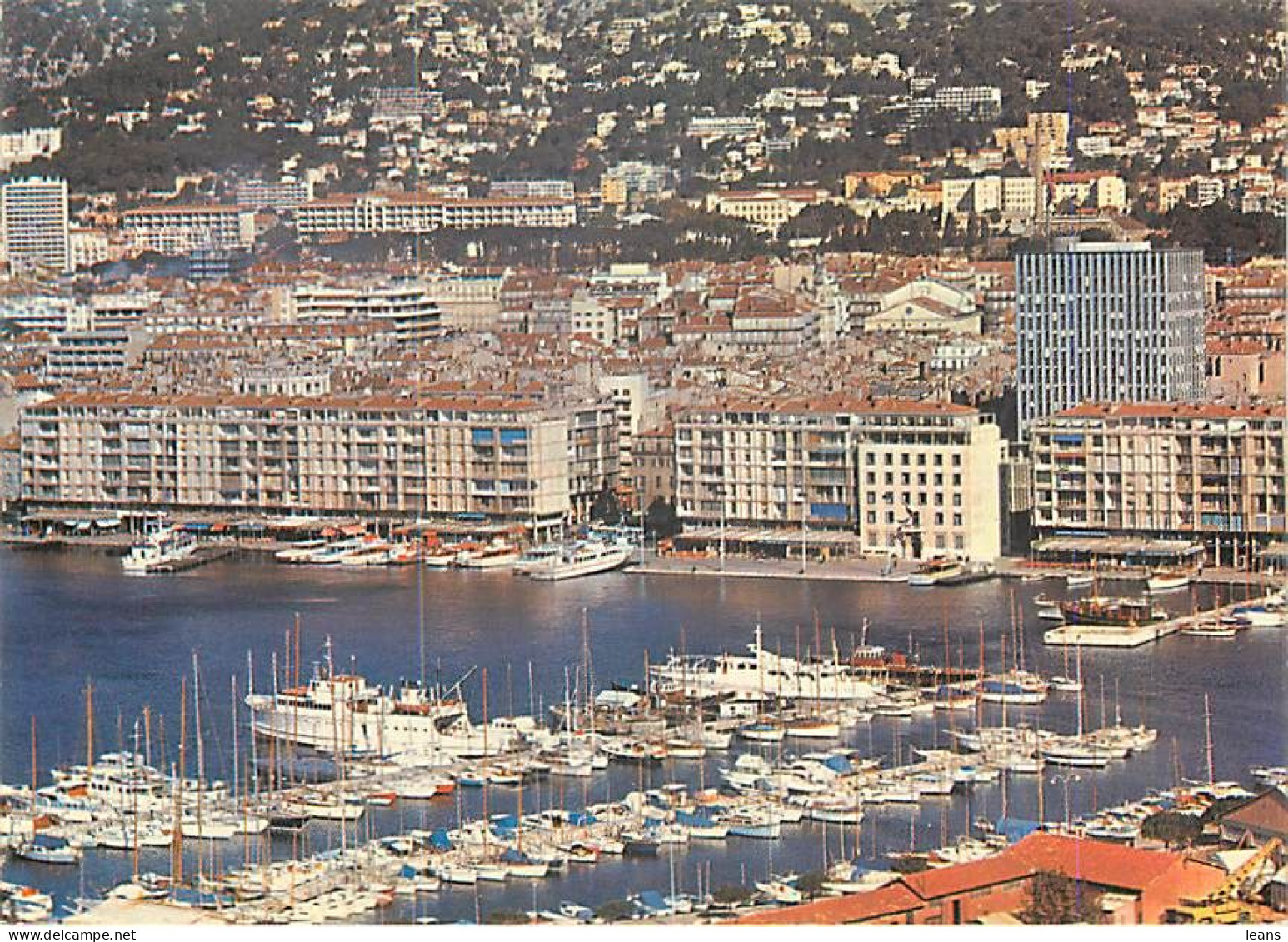 TOULON - LOT DE 146 CARTES POSTALES SEMI-MODERNES