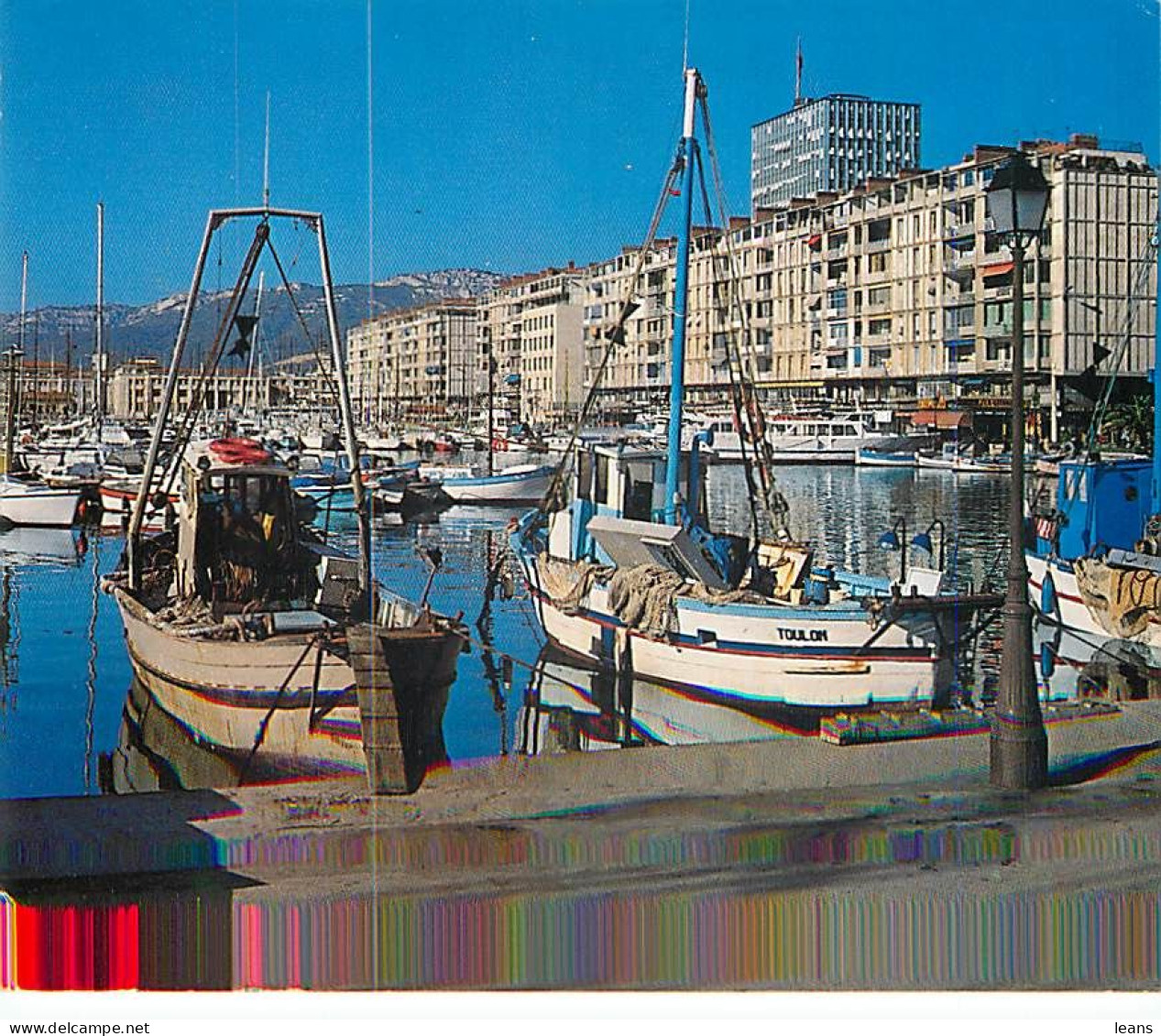 TOULON - LOT DE 146 CARTES POSTALES SEMI-MODERNES