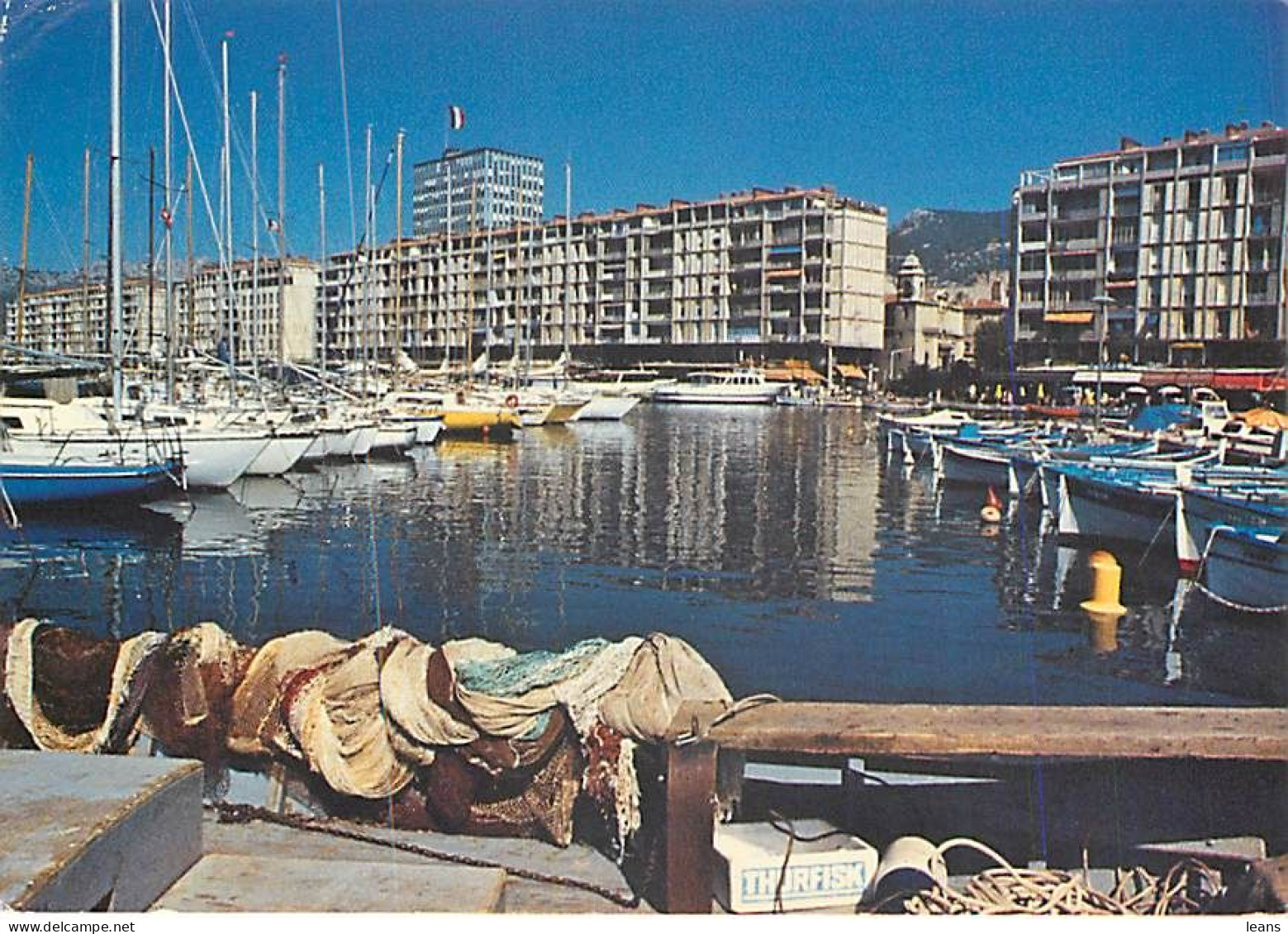 TOULON - LOT DE 146 CARTES POSTALES SEMI-MODERNES