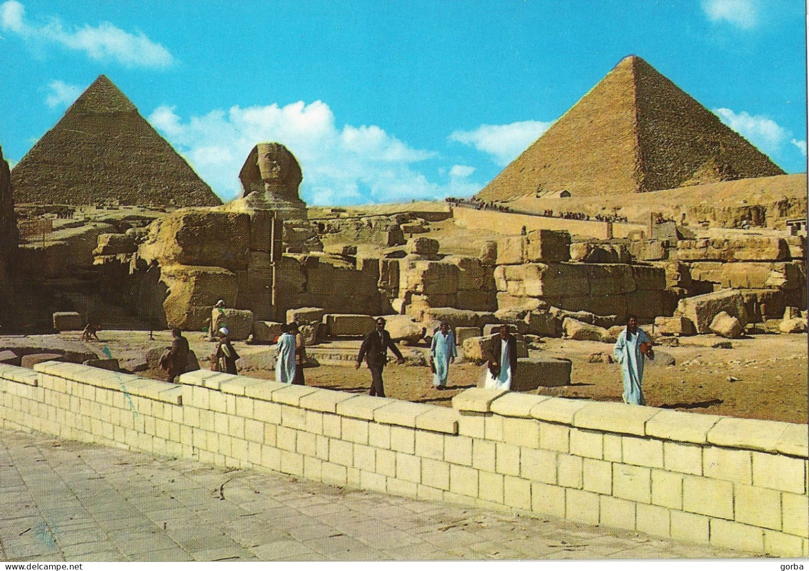 *CPM - EGYPTE - GIZEH - Le Grand Sphinx Et Les Pyramides De Kéops Et De Kephren - Guiza