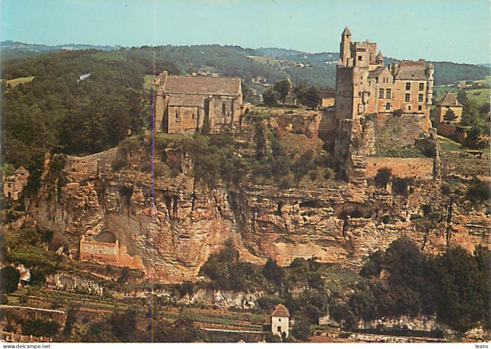 DEPARTEMENT DE LA DORDOGNE  (24) - LOT DE 150 CARTES POSTALES SEMI-MODERNES