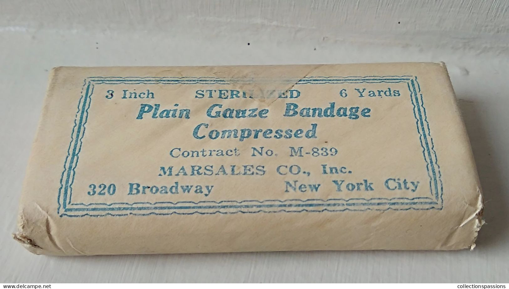 - Ancien Bandage - Plain Gauze Bandage Compressed. New York City - USA - Objet De Collection - Pharmacie - - Medizinische Und Zahnmedizinische Geräte