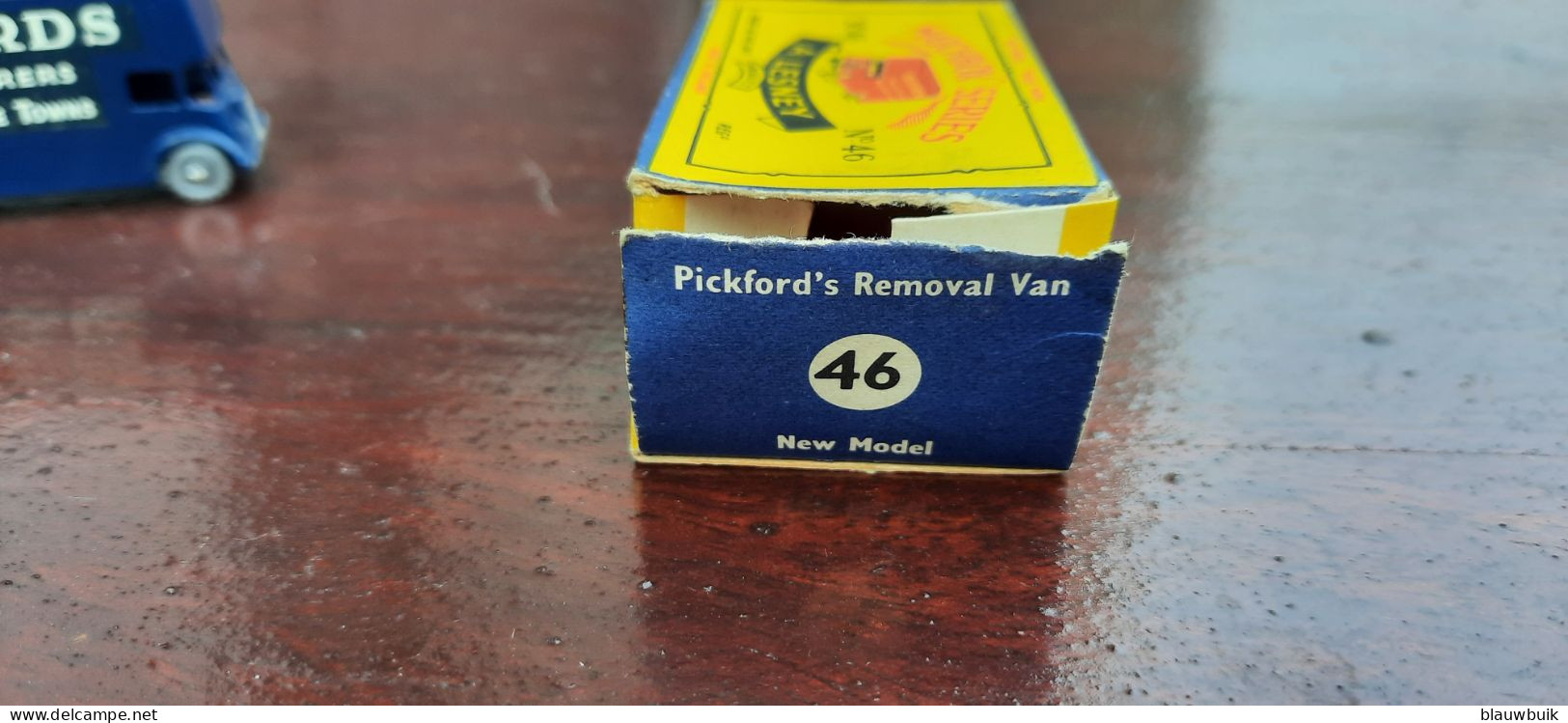 Matchbox 46b Pickford removal Van + C box