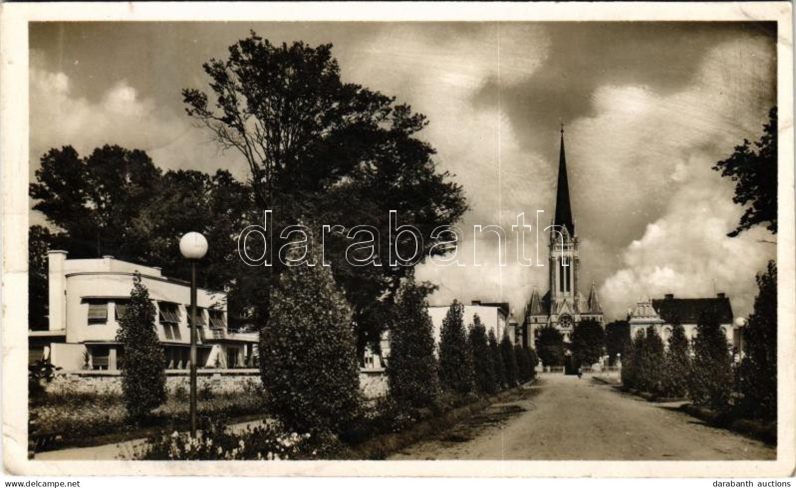 T2/T3 1941 Muraszombat, Murska Sobota; Szapáry Sétány, Templom. Foto Kolossa / Street View, Church (fa) - Ohne Zuordnung