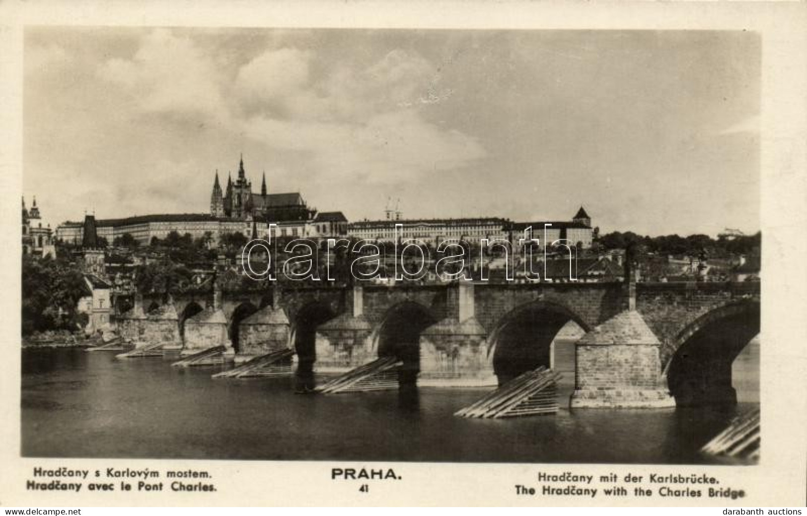 T2 Praha, The Hradcany With The Charles Bridge - Sin Clasificación