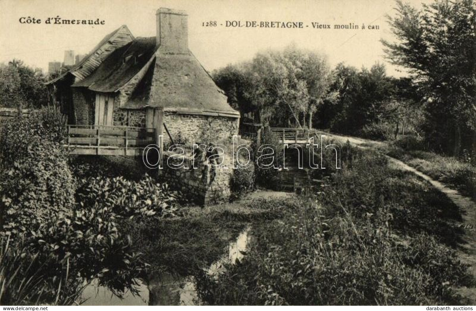 ** T2 Dol-de-Bretagne, Moulin / Mill - Unclassified