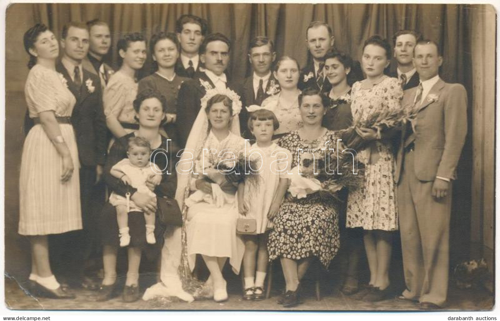 * T2/T3 1940 Giurgiu, Gyurgyevó, Gyurgyó; Családi Csoportkép / Family Group. Foto N. Vesa Photo (EK) - Unclassified