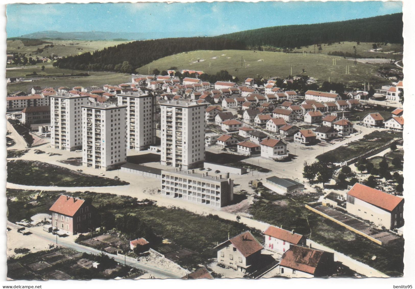 CPSM De PONTARLIER - Les Tours Et Le Quartier Des Castors. - Pontarlier