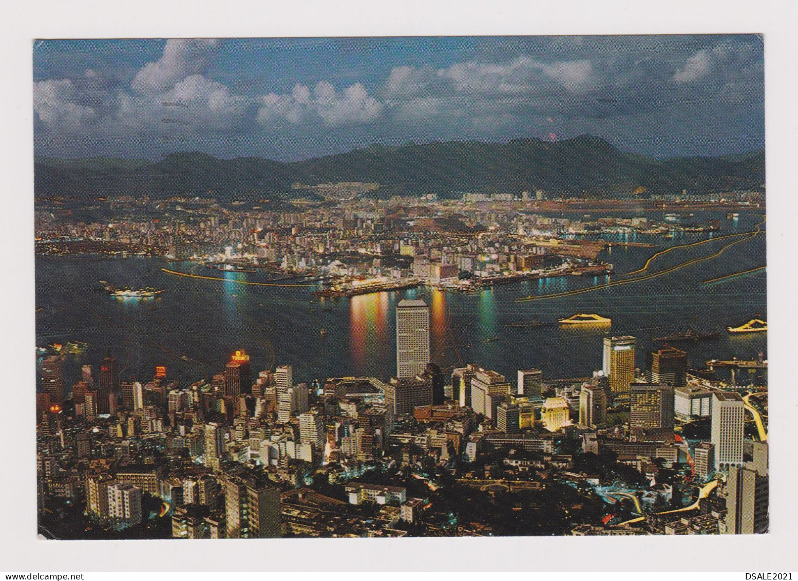 HONG KONG General View By Night, Vintage 1970s Photo Postcard With Topic Stamp Sent Airmail To Bulgaria (728) - Storia Postale