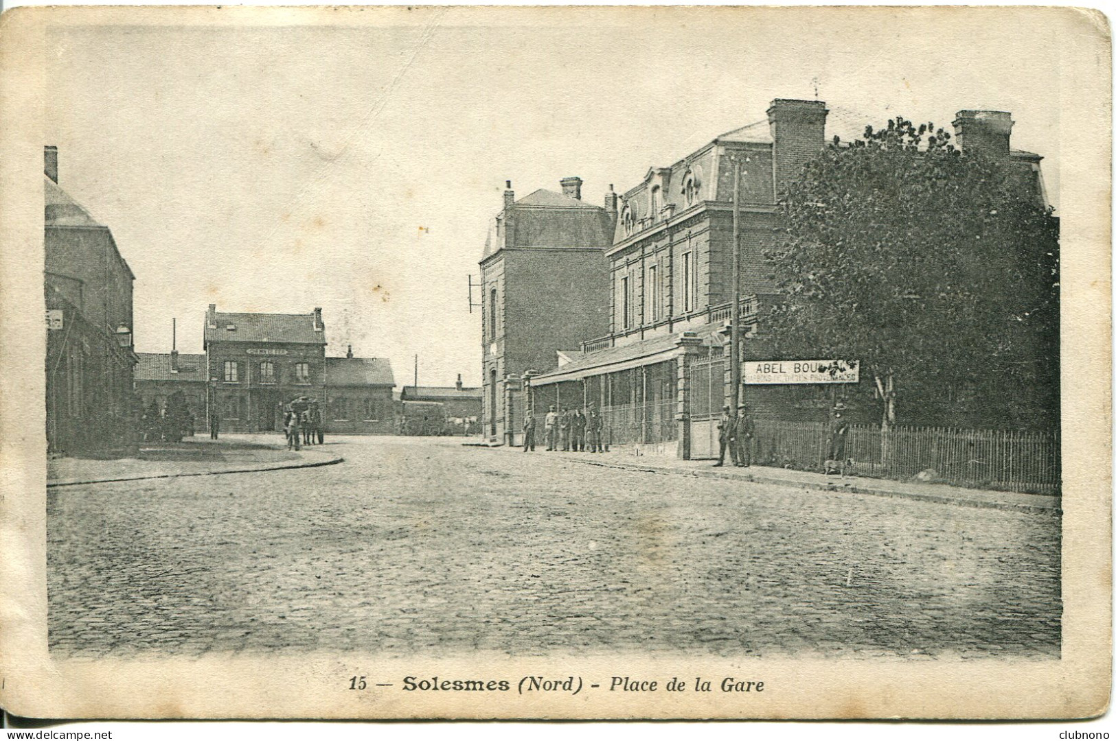 CPA -  SOLESMES - PLACE DE LA GARE - Solesmes