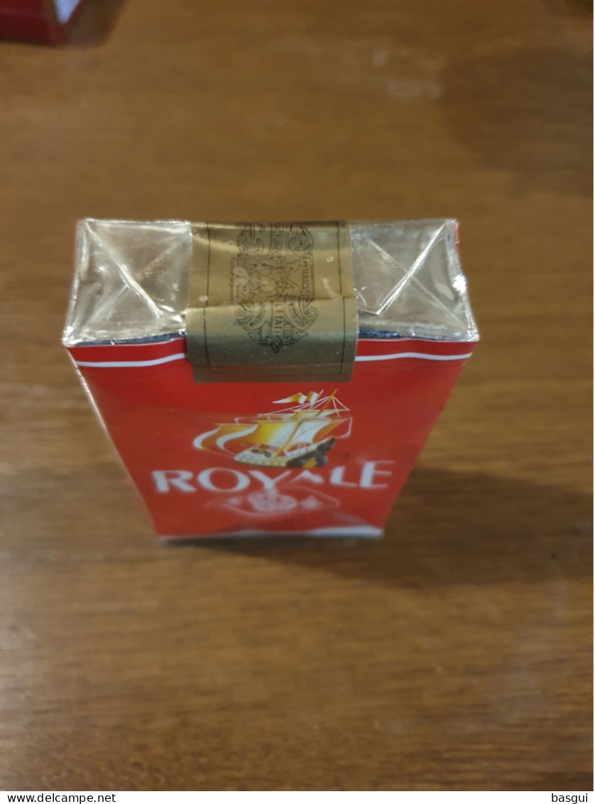 Ancien Paquet De Cigarettes Pour Collection Royale Filtre 2ème Guerre Intact Sous  Cellophane - Autres & Non Classés