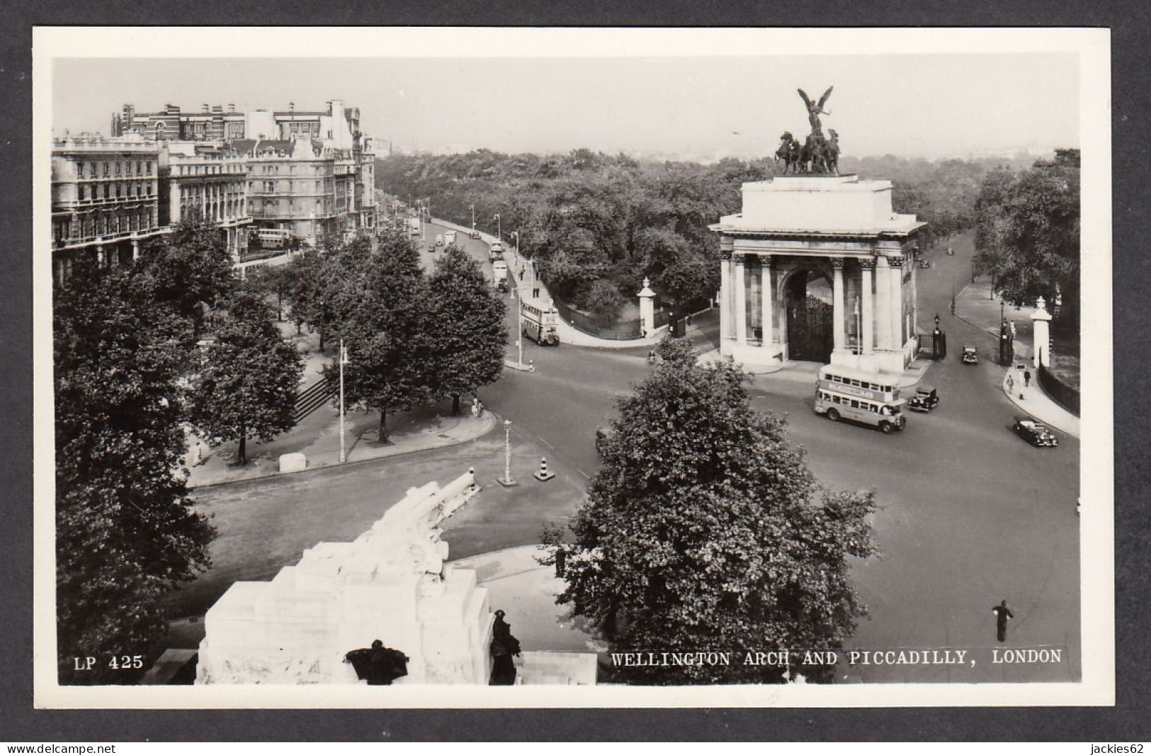 110948/ WESTMINSTER, Wellington Arch And Piccadilly - London Suburbs