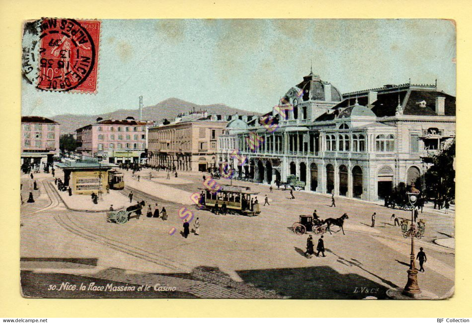 06. NICE - La Place Masséna Et Le Casino (animée, Attelage, Tramway) (Ed. L.V.) (voir Scan Recto/verso) - Places, Squares