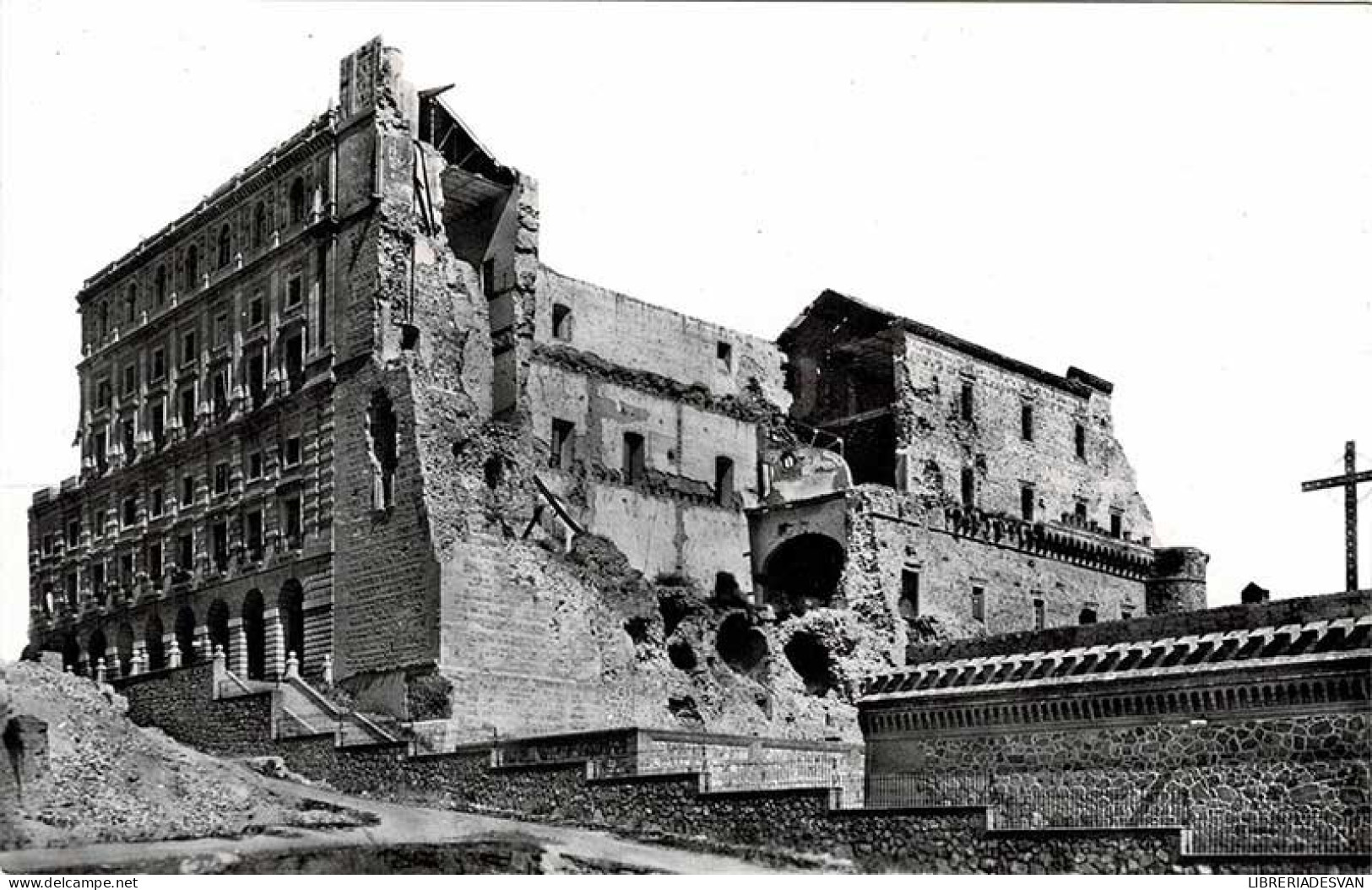 Postal Toledo. El Alcázar Después Del Asedio - Altri & Non Classificati