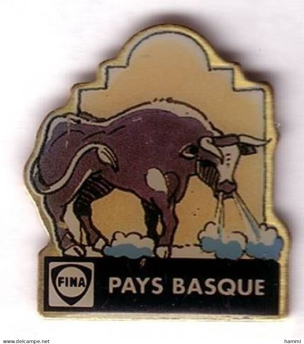 B136 Pin's VACHE BŒUF TAUREAU PAYS BASQUE FINA Achat Immédiat - Carburantes