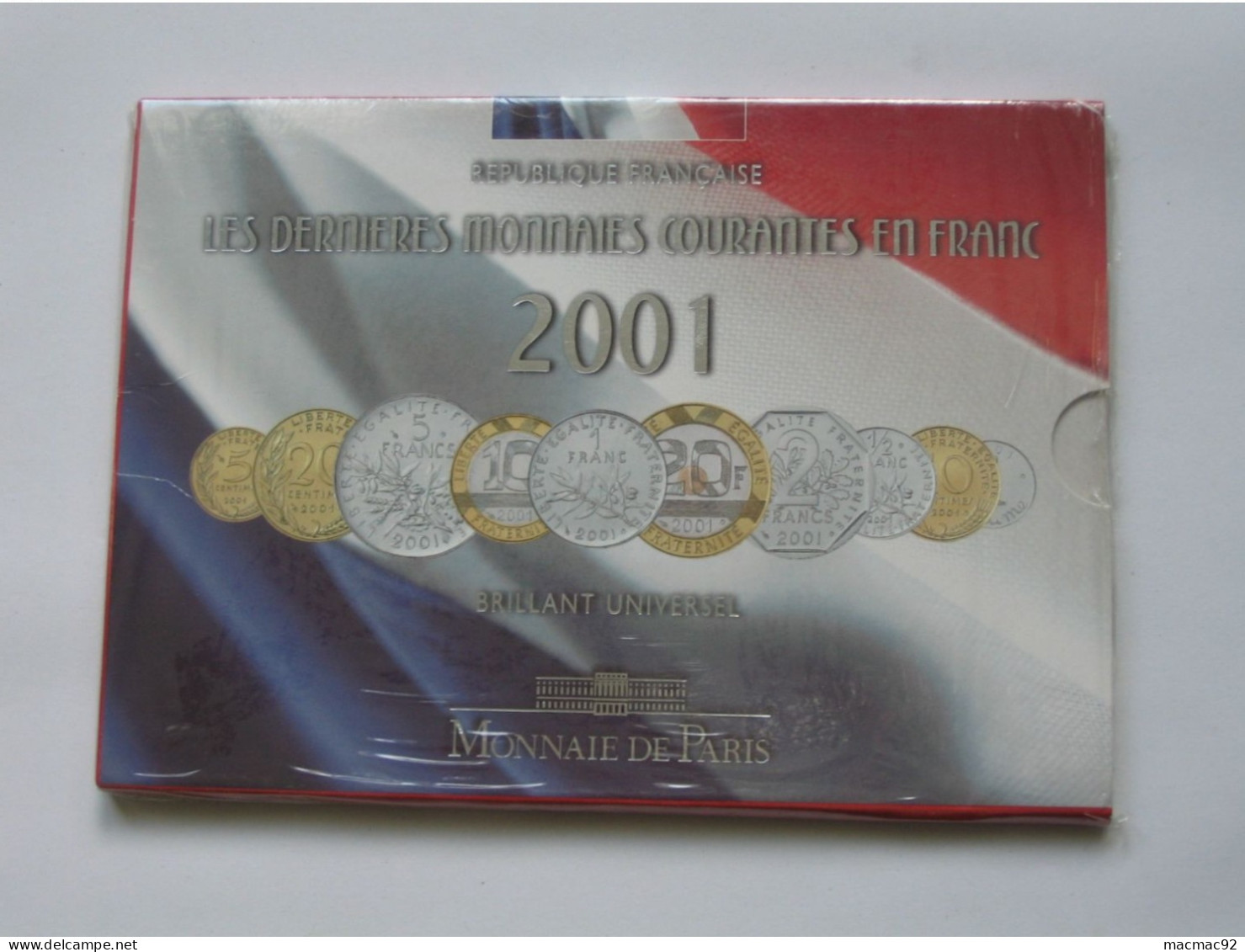 Coffret Serie FLEURS DE COINS 2001  **** EN ACHAT IMMEDIAT   **** - BU, BE, Astucci E Ripiani