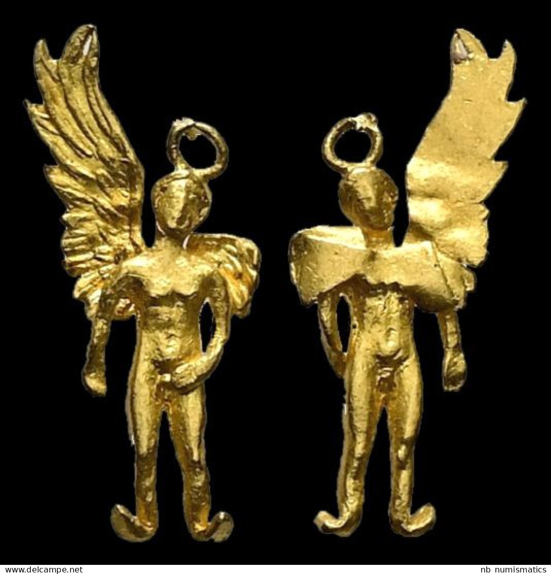 A Roman Gold Pendant In The Form Of Eros - Archeologie