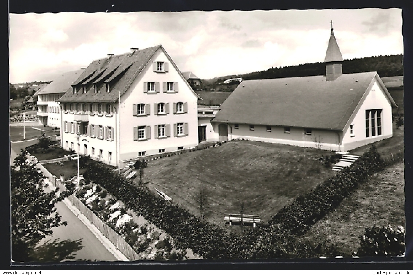 AK Görwihl über Säckingen, Albert-Schweitzer-Haus Mit Kirche Aus Der Vogelschau  - Bad Saeckingen