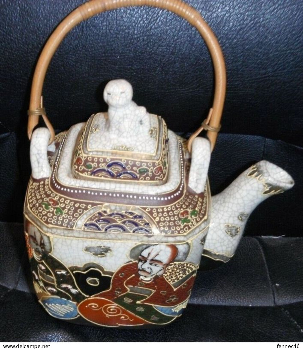 * Belle Théière En Porcelaine De Chine - Asiatische Kunst