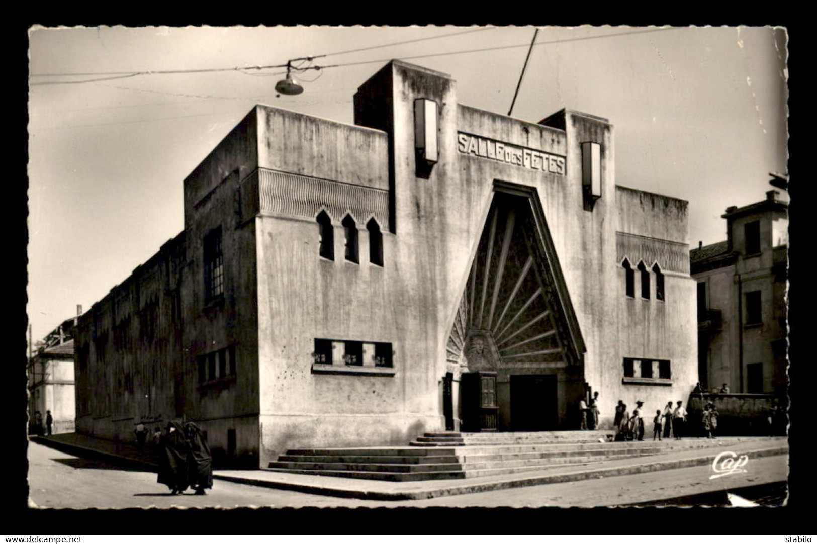 ALGERIE - SOUK AHRAS - LA SALLE DES FETES - VOIR ETAT - Souk Ahras