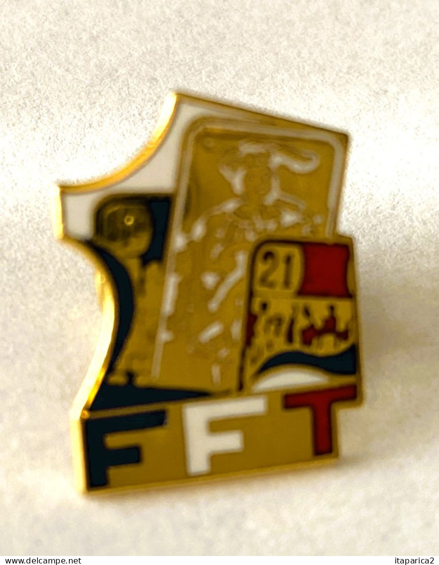 PINS  JEUX FFT Fédération Française De Tarot Carte De France / 33NAT - Jeux