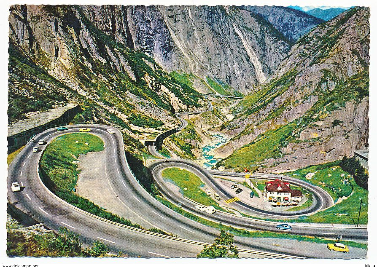 CPSM Dentelée 10.5 X 15 Suisse La Route Du SAINT GOTHARD Au Dessus De Göschenen  La Route En Lacets - Göschenen