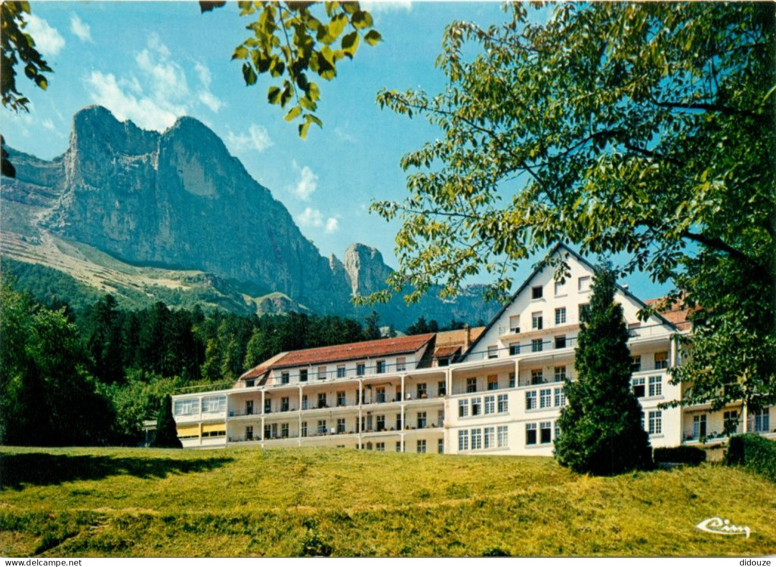 38 - Saint Hilaire Du Touvet - La Maison De Repos De Rocheplane - Au Fond Les Rochers Du Midi - CPM - Carte Neuve - Voir - Saint-Hilaire-du-Touvet