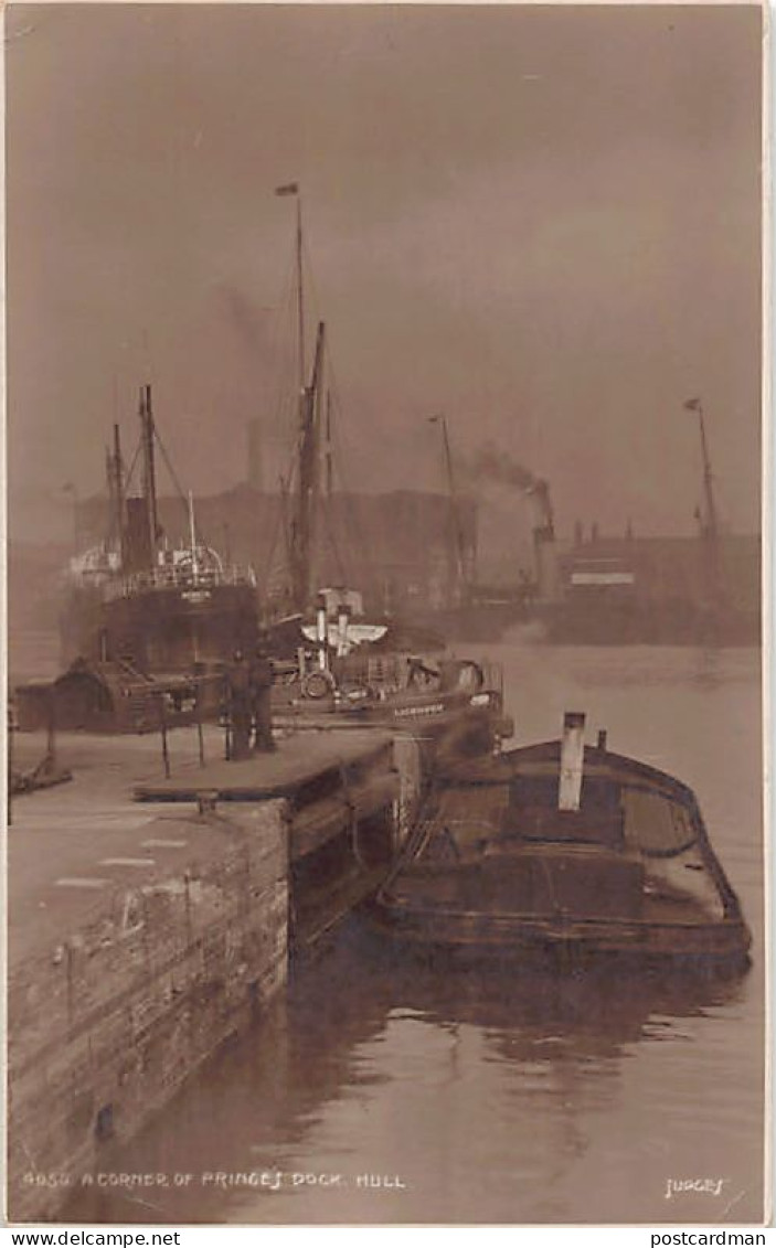 England - HULL A Corner Of Princes Dock - Hull