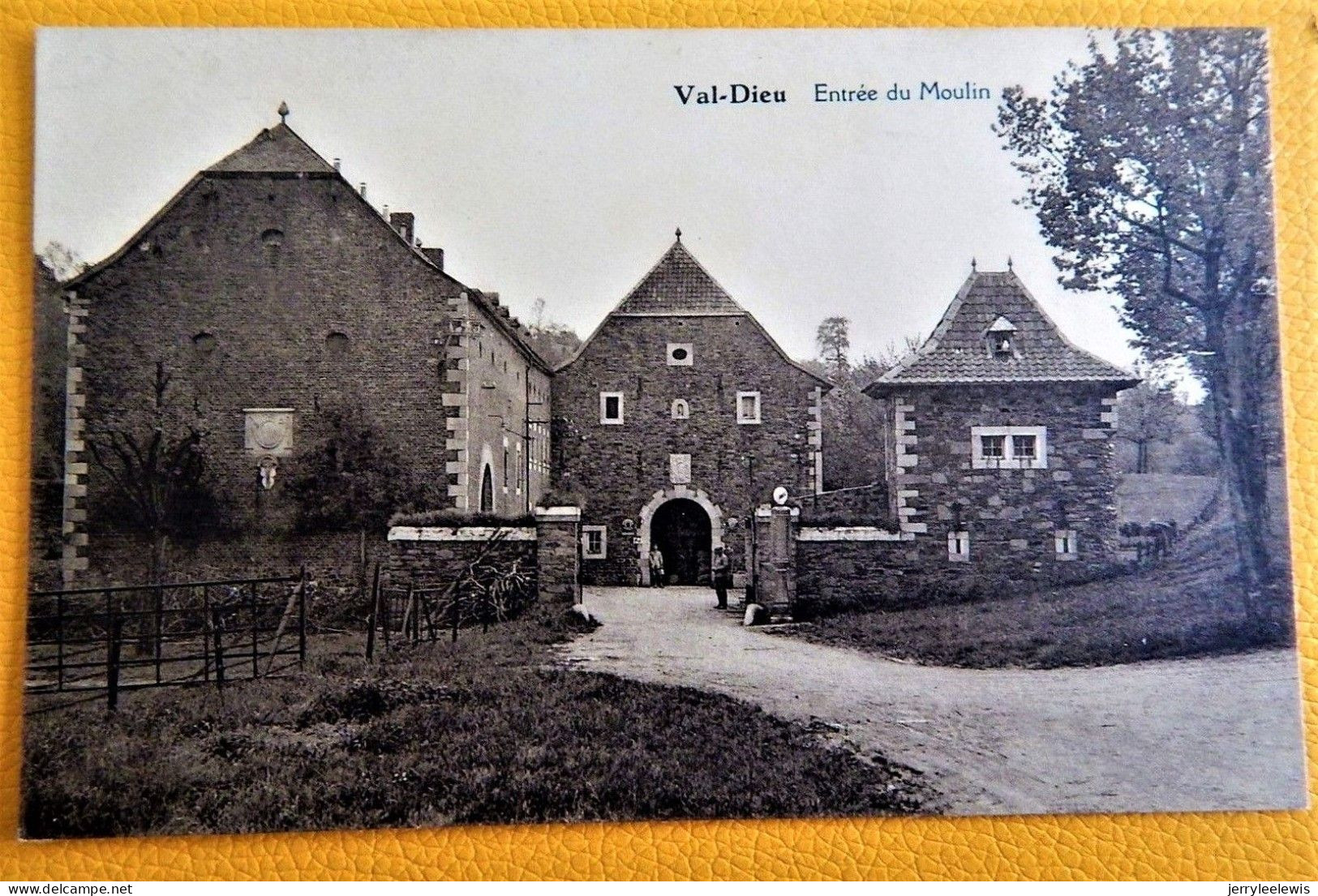 VAL-DIEU    -  Entrée Du Moulin - Aubel