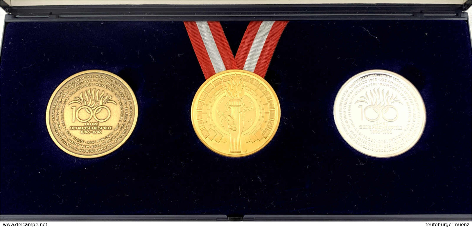 Set Mit 3 Medaillen 1996 100 Jahre Olympische Spiele. Olympische Fackel. Goldmedaille 20,04 G. 585/1000, Silbermedaille  - Non Classés