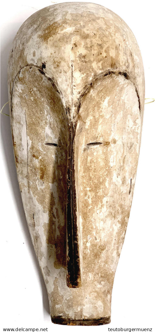 Gabun: Maske Des Stammes Der Fang. Holz Und Kaolin. Höhe 48 Cm. Vgl. "Die Kunst In Schwarzafrika" Seite 190. Risse - Andere & Zonder Classificatie