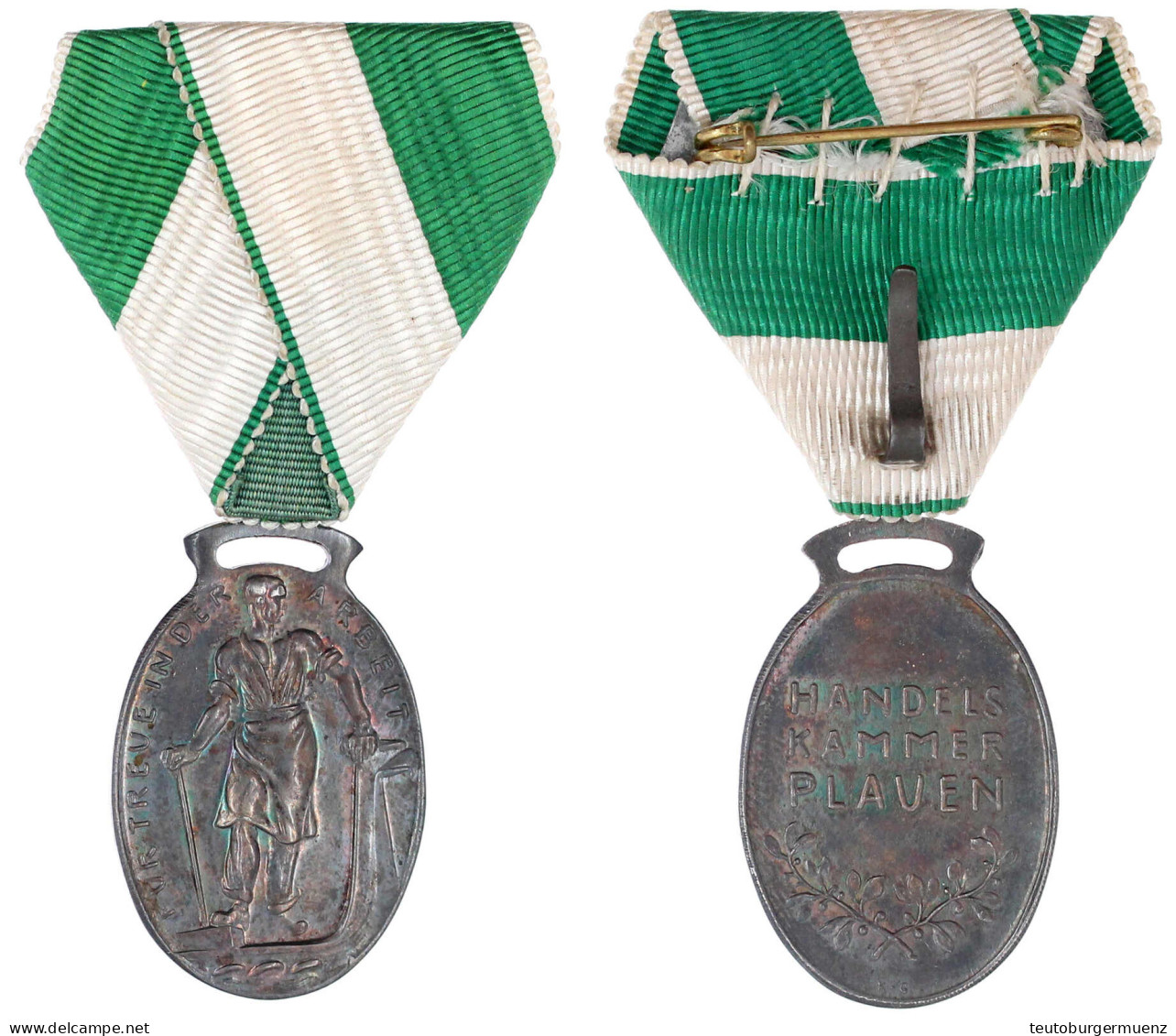 Ovale Silberverdienstmedaille Mit Bandspange O.J. Der Handelskammer Plauen/Für Treue In Der Arbeit. 24 X 34 Mm. 17,17 G. - Autres & Non Classés