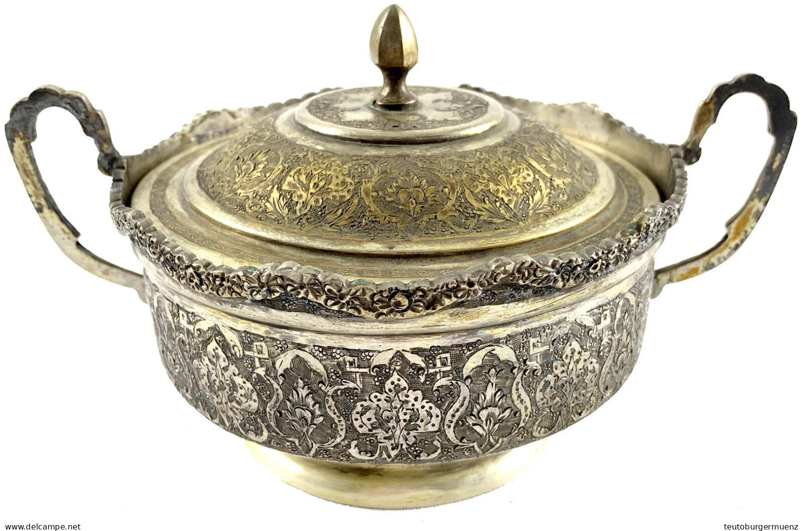 Persische Zweihenklige Deckeldose, Vermutlich Isfahan Oder Teheran. Silber 84 Zolotniki (875/1000). 16 X 8,5 Cm; 255 G.  - Silverware